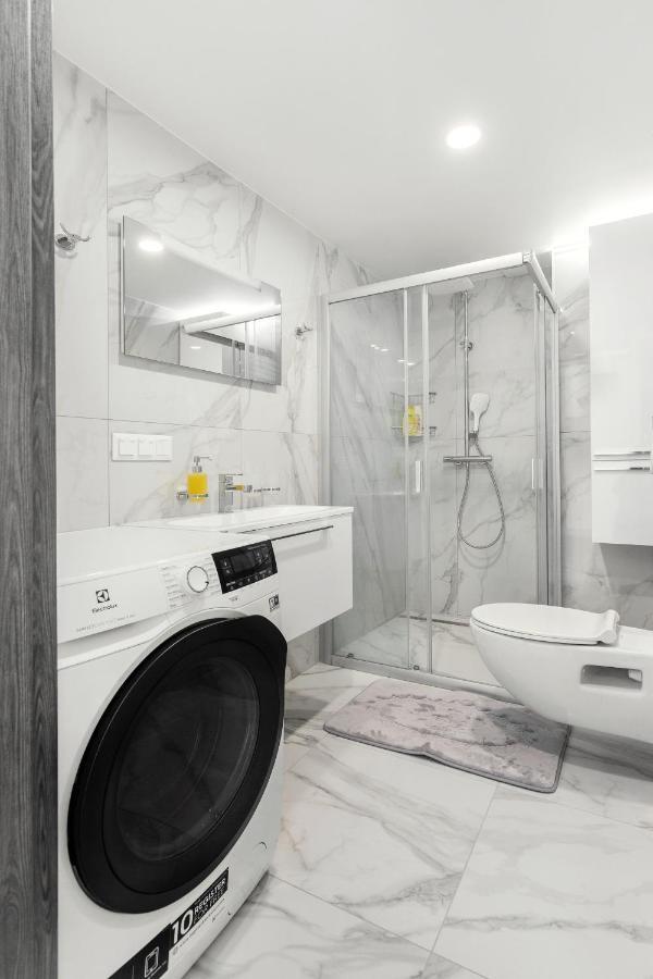 Luxurious Kaunas Basilica Apartment In Old Town By Urban Rent Dış mekan fotoğraf