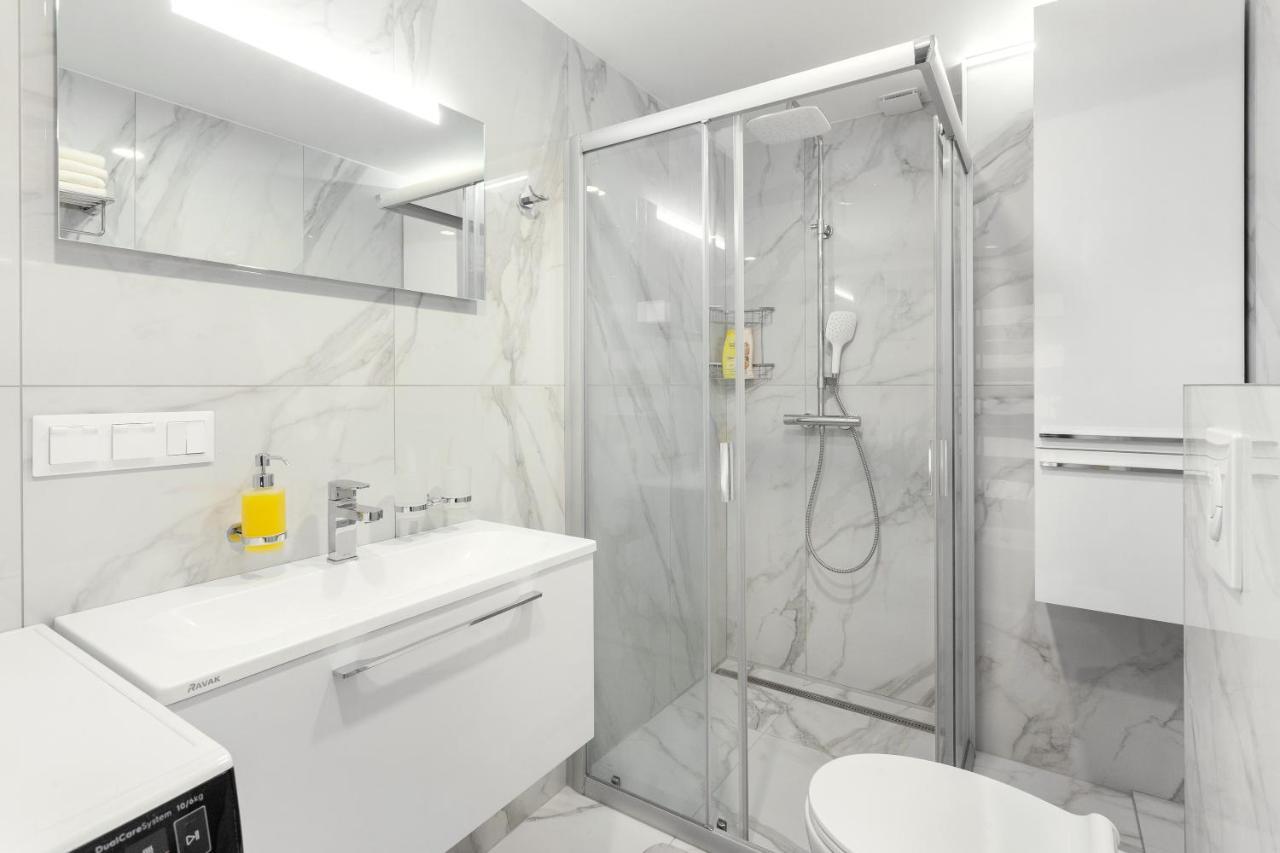 Luxurious Kaunas Basilica Apartment In Old Town By Urban Rent Dış mekan fotoğraf