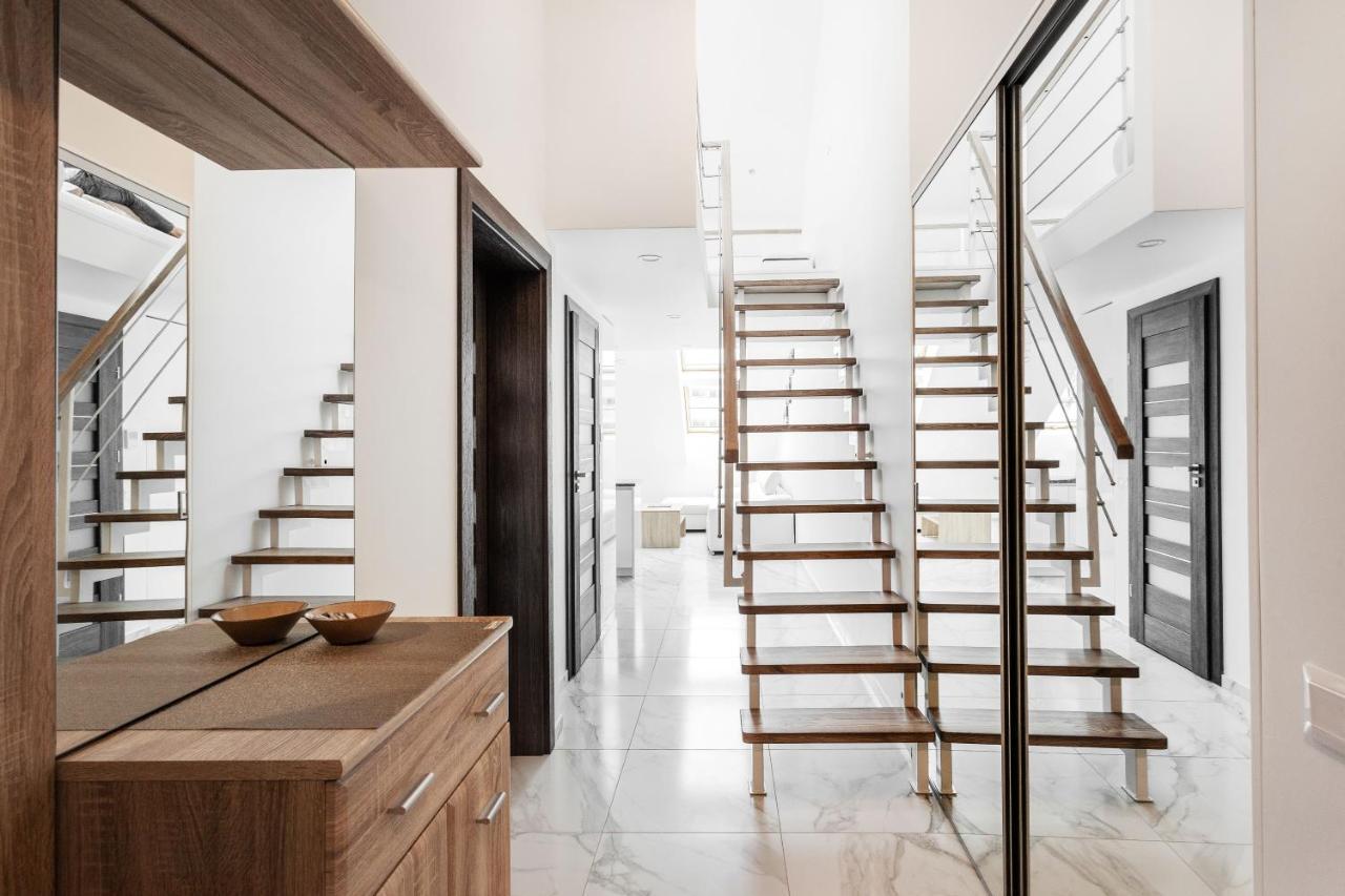 Luxurious Kaunas Basilica Apartment In Old Town By Urban Rent Dış mekan fotoğraf