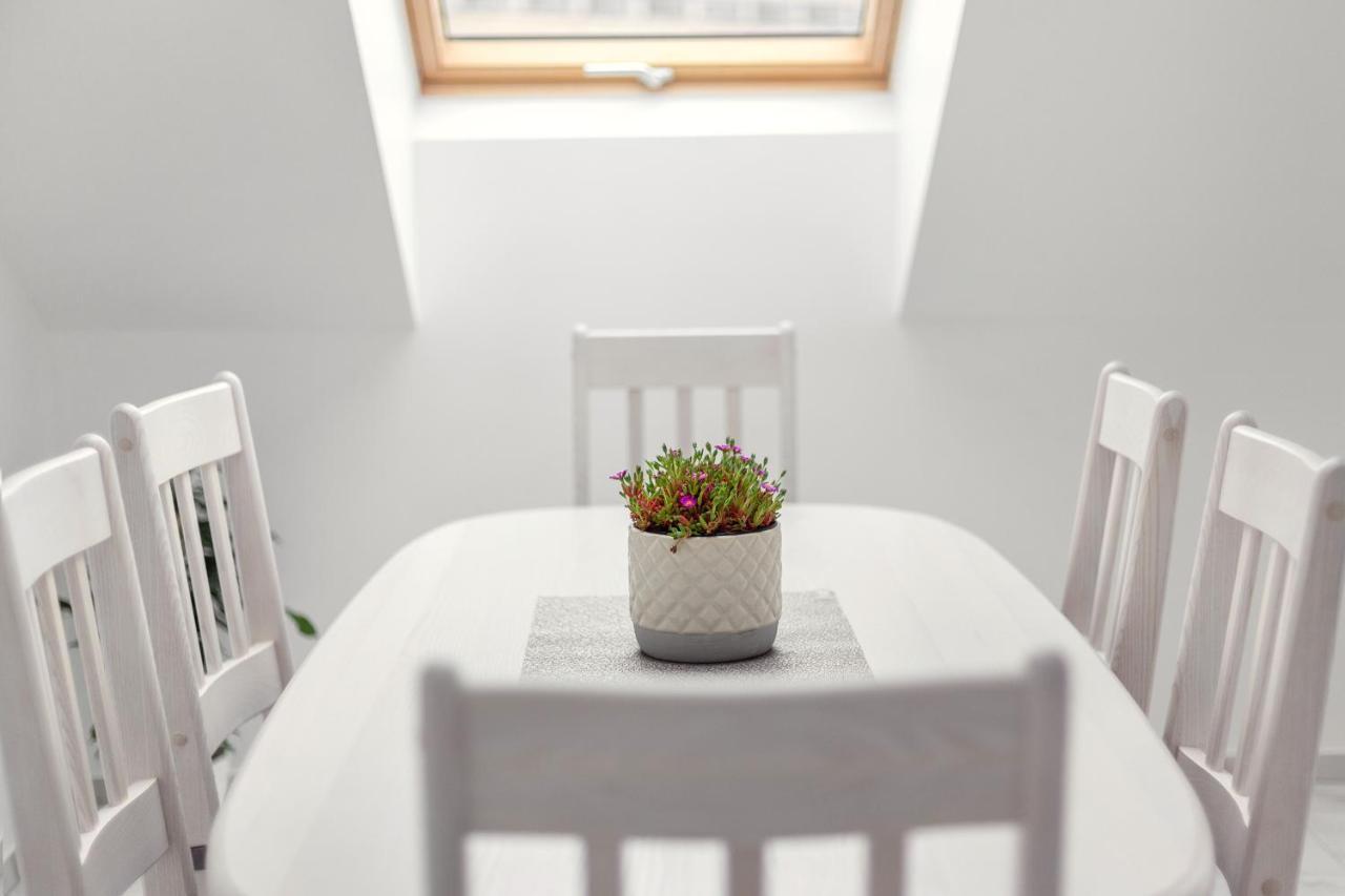 Luxurious Kaunas Basilica Apartment In Old Town By Urban Rent Dış mekan fotoğraf