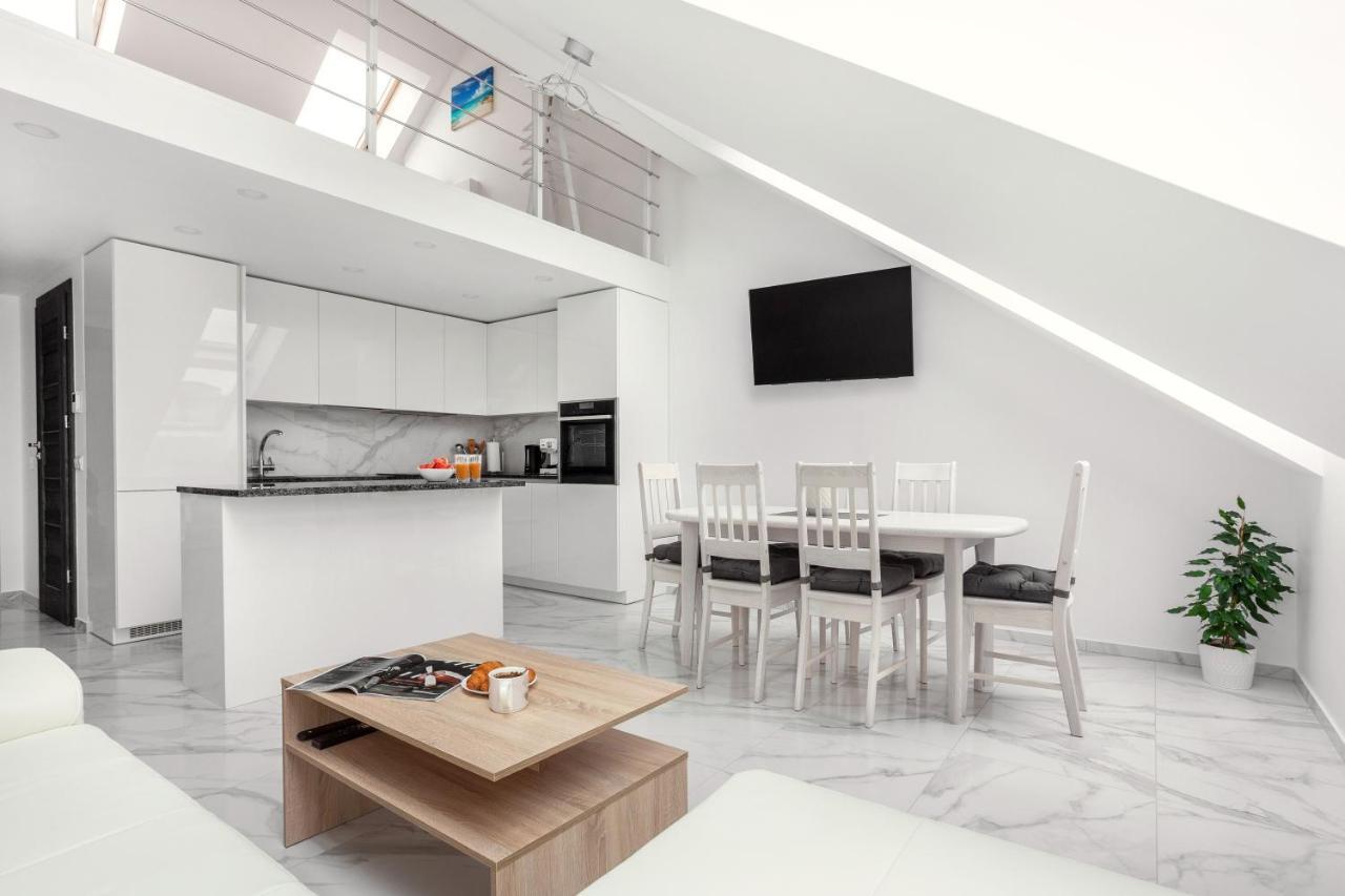 Luxurious Kaunas Basilica Apartment In Old Town By Urban Rent Dış mekan fotoğraf